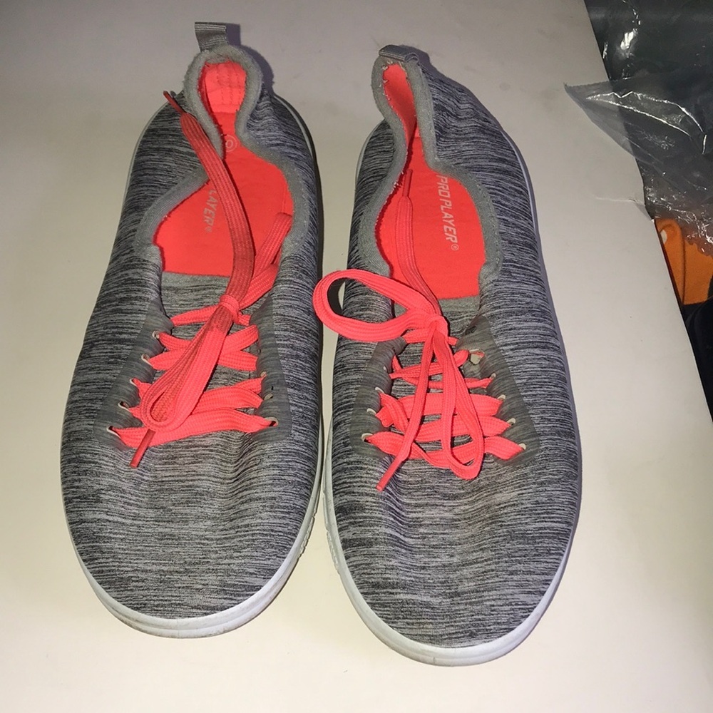 Women’s Pro Player Sneakers